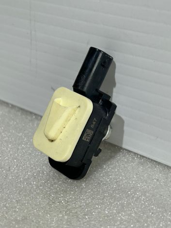 BMW 2 3 4 Series Door Sensor Crash Impact Sensor F32 F33 F36 F31 F30 F22 9217711 B301 *585