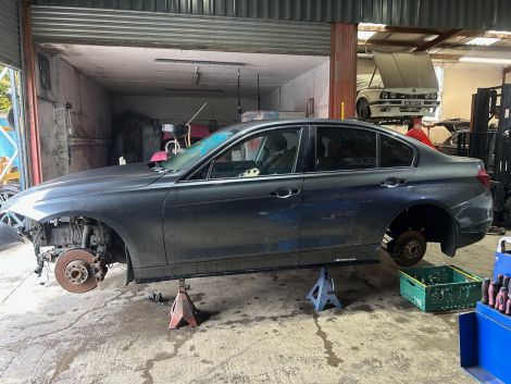 BREAKING BMW F30 2013 330d SALOON AUTO 8 SPEED QUOTE *552
