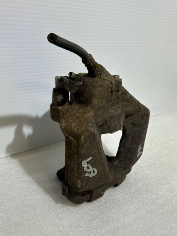 BMW E90 E91 E92 E93 Front Left N/S Brake Caliper Housing Carrier 6778145 34116778145 S16B2 *609