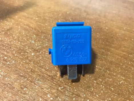 BMW 1 3 4 5 6 7 X1 X3 X5 X6 Z3 Z4 Z8 RELAY MAKE CONTACT SKY-BLUE RELAY 4 PRONG 6915327 B139 *574