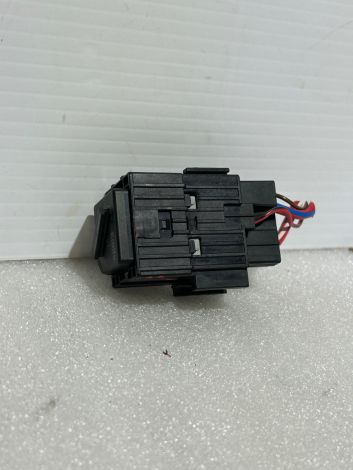 BMW 6 SERIES GT RELAY PLUG MODULE 6939890 6 939 890 *507, B239