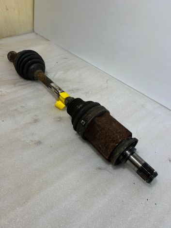 BMW E70 X5 3.0D DRIVESHAFT HALF SHAFT FRONT LEFT PASSENGER N/S L=670MM F15 F16 E71 7553945 31607553945 *HS8