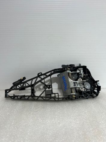 BMW X1 X2 X5 2 Series Door Handel Carrier Outside Door Handle Left Front Rear F15 F45 F46 F48 51217401209, 7401209 B73 *621
