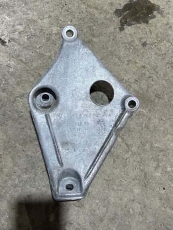 BMW 1 3 4 SERIES ENGINE MOUNTING BRACKET XDRIVE 318dx 120dx N47N F20 F25 X3 6784825 B419 *631