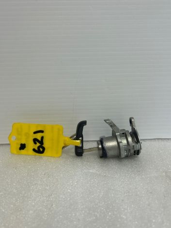 BMW X1 X2 2 SERIES DRIVER SIDE DOOR LOCK CYLINDER WITH KEY F45 F46 F48 F39  51217497226, 7497226 B493 *621