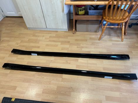 BMW 4 SERIES G82 G83 M4 SIDE SKIRTS BLACK GLOSS SILL PANEL SKIRT LEFT & RIGHT 8084409 8084410 S11E