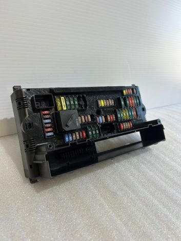 BMW F07 F01 F02 5 7 SERIES POWER DISTRIBUTION BOX FRONT FUSE BOX 9151320, 61149151320 B117 *602
