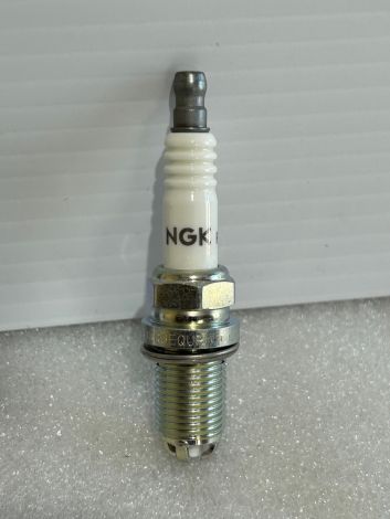 NEW GENUINE BMW SPARK PLUG HIGH POWER  3 5 6 7 SERIES N42 M54 N62 2.0i PETROL 0037607 B343