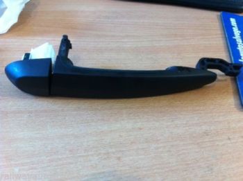 BMW E81 E82 E87 2004-2010 1 SERIES DOOR HANDLE LEFT OUTER SCHWARZ 2 7060651 B85A