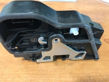 BMW E60 E61 E70 E87 F10 F30 E90 REAR RIGHT DOOR LATCH ACTUATOR DOOR LOCK 7202148 B258 B187 B86 B120 B380 B412 B426 B430 B170 B219 B458 B494 B405 B438 b46 B2565 B495 B504