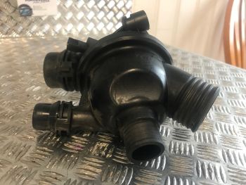 BMW 1 3 5 Series E60 E81 E87 E90 E91 N43 Thermostat Housing Box Petrol 7552403 B131 *257