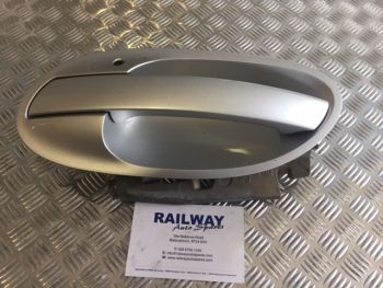 OUTER TITAN SILVER DOOR HANDLE WITH PUDDLE LIGHT FRONT LEFT BMW E65 00-06 7 SERIES 8379693 B238 *190