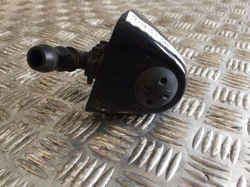 BMW X5 2004 E53 RIGHT PRIMED COVERING HEADLIGHT WASHER NOZZLE JET RIGHT 61677145236 7145236