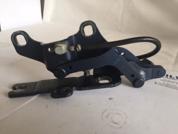 BMW E90 E91 E92 E93 2004-2012 3 SERIES PASSENGER SIDE BONNET HINGE 7115263 E90 E91 B134 *260