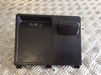 BMW 2007 X5 E70 USB AUX IN SWITCH BUTTON CENTRE CONSOLE TRIM 9115085 B148 *565