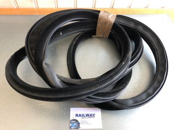 OEM BMW 2015 4 SERIES F32 PASSENGER DOOR SEAL RUBBER WEATHERSTRIP 7279741 B74A
