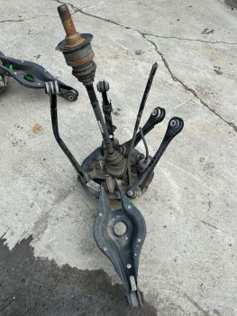 BMW F21 F20 2016 120d LEFT REAR SUSPENSION CORNER HUB DRIVE SHAFT ARMS 7597681 *RC7
