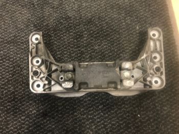BMW E60 E61 LCI E63 E64 LCI 530I 630I GEARBOX MOUNT BRACKET VIBRATION DAMPER  6764617 S15B1