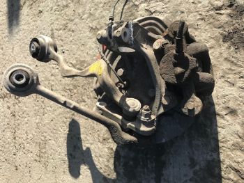 BMW E81 E87 2006-2011 116d RIGHT FRONT SUSPENSION CORNER HUB CALIPER CALLIPER ARMS 6764444 *FC13