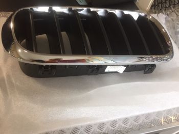 NEW GENUINE BMW 2012-2018 X5 F15 FRONT RIGHT BUMPER GRILLE KIDNEY GRILL 7294486