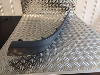 GENUINE NEW BMW 7 SERIES E65 E66 REAR RIGHT BUMPER TRIM 7135606 7142218 #18