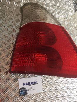 BMW 1998-2003 X5 E53 DRIVER SIDE REAR LIGHT CLUSTER RIGHT TAIL LIGHT PRE-FACELIFT X5 7158390 #196 *283