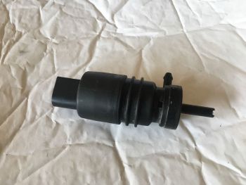 BMW WINDSCREEN WASHER PUMP E36 E46 E53 E83 E85 X5 Z4 67128362154 8362154 B380